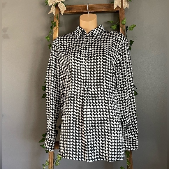 Lauren Ralph Lauren Tops - LAUREN Ralph Lauren Women’s Size Large Long sleeve Top